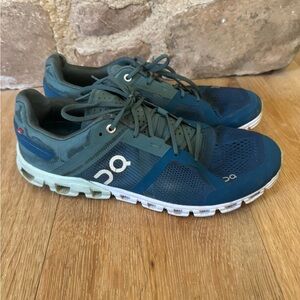 On Cloud Cloud Flow men’s sz9.5 price firm!